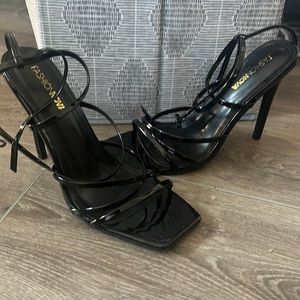 Strappy black heel